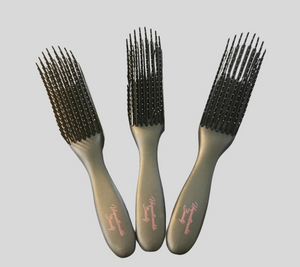 Length Retention Detangler Brush